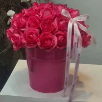 باکس گل رز صورتی کادویی با ساک صورتی بزرگ