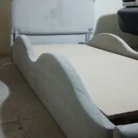 تخت زیبا گربه ای