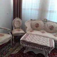 مبل سلطنتی ۹ نفره همراه سه تا میز عسلی