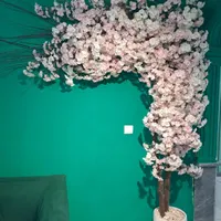 گل شکوفه تنه چوبی