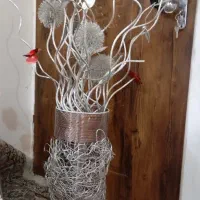 آباژور ایستاده