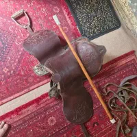 زین اسب برنو با تمام تجهیزات و دهنه