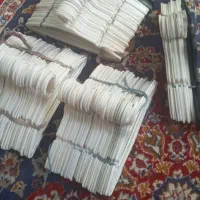 تعداد ۱۲۹چوب لباسی نوجوان فروش و معاوضه با حیوانات|بندرخت و رخت‌آویز|اصفهان, حصه شمالی|دیوار