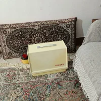 چرخ خیاطی و میز