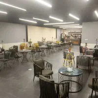 کار در کافه  خانم. با جوای خواب