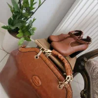 کیف و کفش عسلی