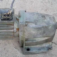 دینام سه فاز گیربکس دار