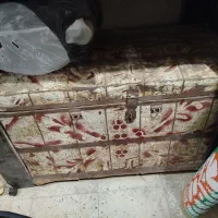 * صندوق قدیمی چوبی *