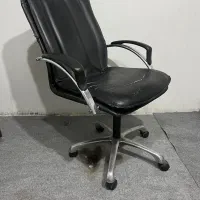 صندلی اداری چرم