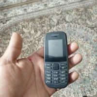گوشی ساده سالم بایک عدد پاور شارژ