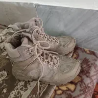 پوتین امریکایی|کیف، کفش، کمربند|رباط‌کریم, رباط‌کریم|دیوار