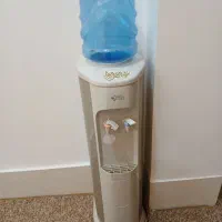 یک عد اب سردکن کوری و یخچال برافروش