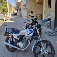 موتور سیکلت پرواز 200 رنگ سفید مدل ۱۴۰۴ بی عیب نقص