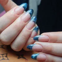 کاشت و طراحی ناخن در اردبیل