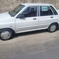 ماشین ۱۳۲ سفید رنگ مدل ۹۳ سالم