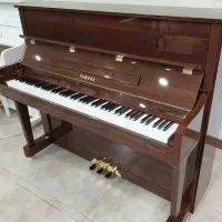 پیانو دیجیتال طرح اکوستیک