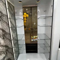 ویترین طبقه ای مغازه