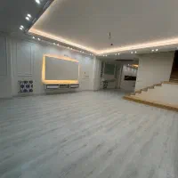 ویلای تریبلکس لوکس و مدرن درتاپ‌لوکیشن بلواردانشجو