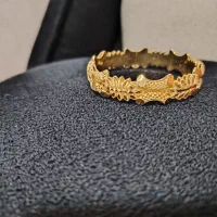 زنجیر کارتیر طلا و دستبند کویتی و انگشتر ورساچ