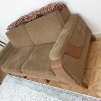 مبل قهوه ای