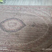 ۲ عدد فرش ۴ متری و یک عدد ۲ متری نقش ماهی