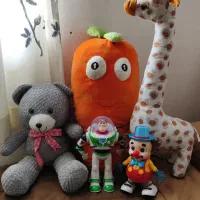 عروسک و اسباب بازی