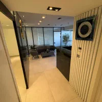 منشی خانم برای دفتر بازرگانی