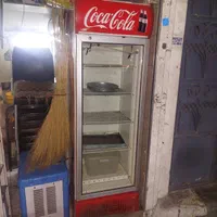 با سلام یک عدد یخچال ایستاده کوکا