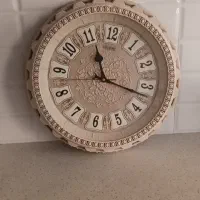 ساعت دیواری