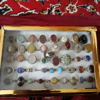 یه جعبه انگشتر نقره کهنه