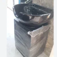 سرشور ایستاده