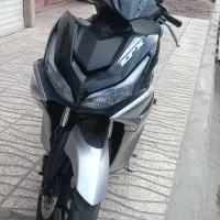 موتور هایروکس|موتورسیکلت|رباط‌کریم, رباط‌کریم|دیوار