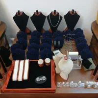 استند جواهرات