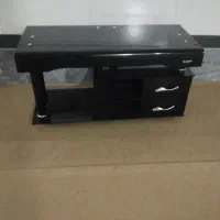 میز تلویزیون شیشه ای