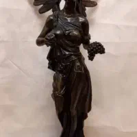 مجسمه برنزی