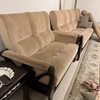 مبل ۷ نفره چوب گردو بهمراه میز جلو مبلی