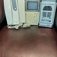 گوشی آیفون و پنل تصویری