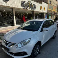 جک J4 سفید ۱۴۰۴