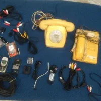 تلفن قدیمی و قاب نوکیا|تلفن رومیزی|ورامین, ورامین|دیوار