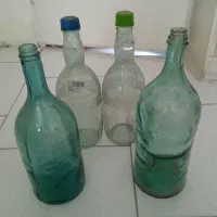 تعدادی بطری  ایرانی و خارجی