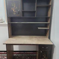 میز مطالعه کتابخانه ای
