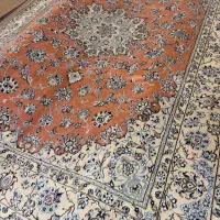 فرش نایین ۶ متری پوست پیازی گل ابریشم ریزبافت