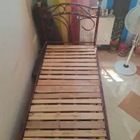 فروش فوری تخت|تخت و سرویس خواب|صدرا-فارس, فاز ۱|دیوار