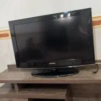 تلویزیون سامسونگ 32سالم همراه گیرنده دیجیتال هدیه