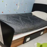 تخت نوجوان ادیداس