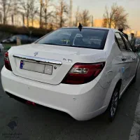خودرو دنا + پلاس توربو اتوماتیک آپشنال سفیدصفر خشک