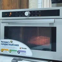 سولاردوم و مایکروویو سخنگوفارسی تکنوگاز