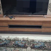 میز تلویزیون طرح چوب، تمیز و سالم