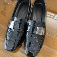 کفش زنانه ( نو ) پاشنه دار