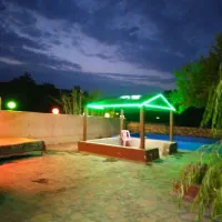 اجاره خانه باغ ویلایی نیاسر کاشان|اجارهٔ کوتاهمدت ویلا و باغ|کاشان, شهرک صنعتی راوند|دیوار